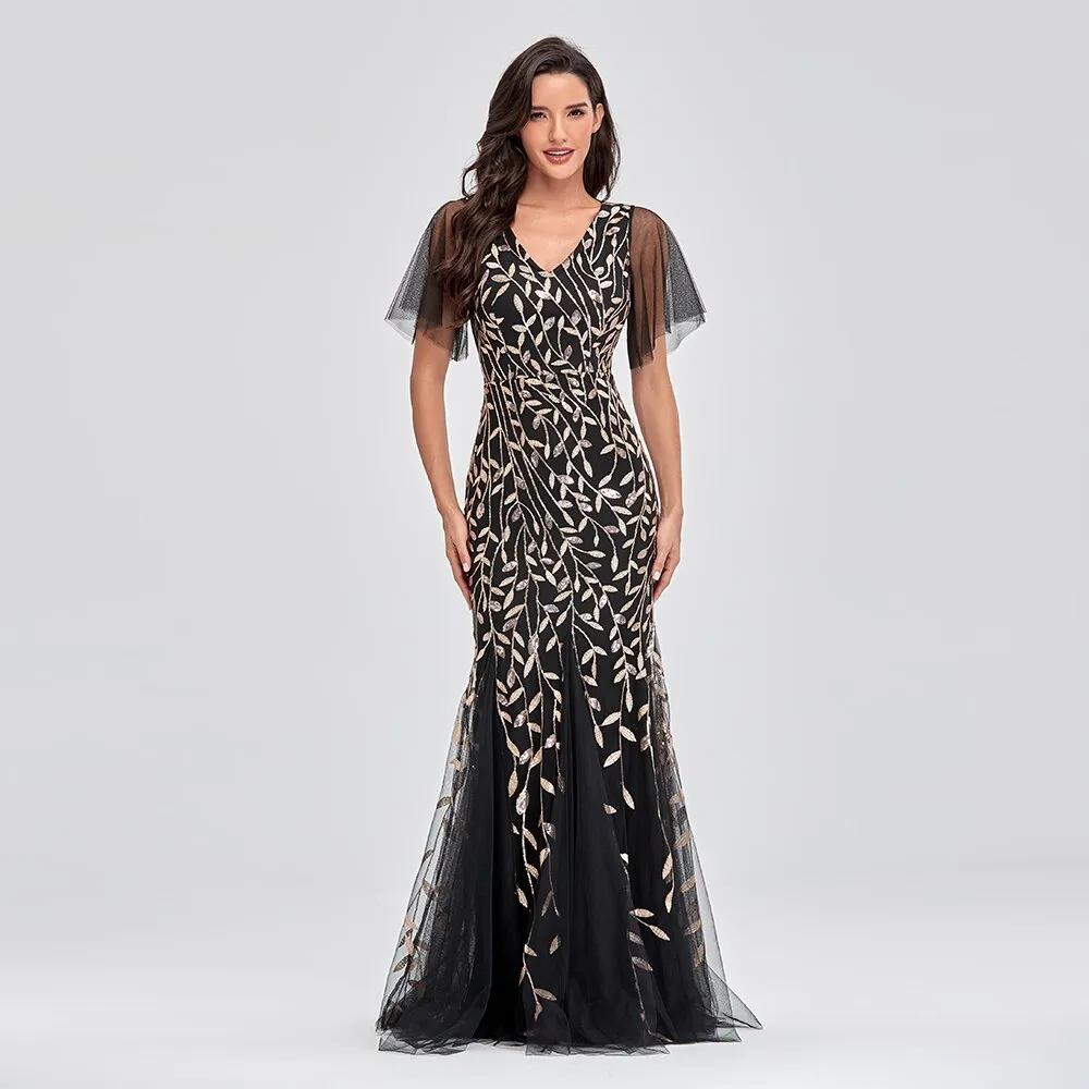 BerriesJam - 2024Plus Size V Neck Short Sleeve Lace Appliques Party Dress
