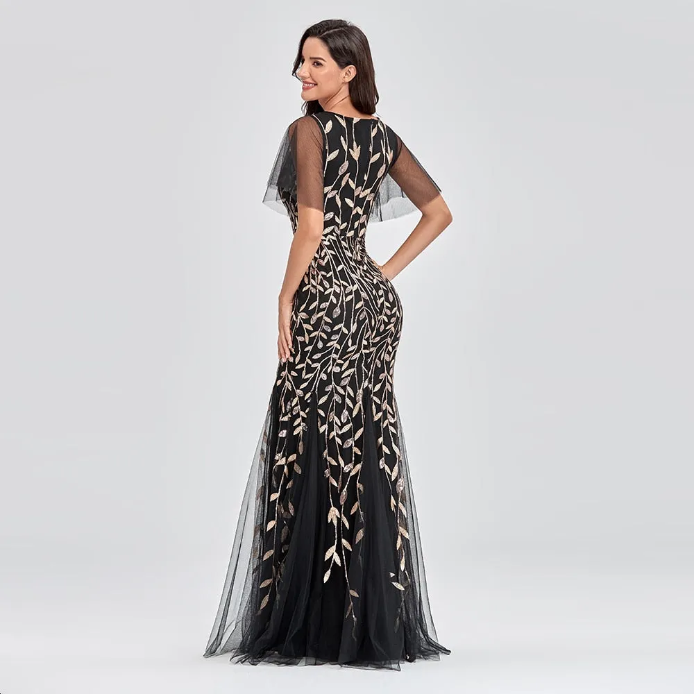 BerriesJam - 2024Plus Size V Neck Short Sleeve Lace Appliques Party Dress