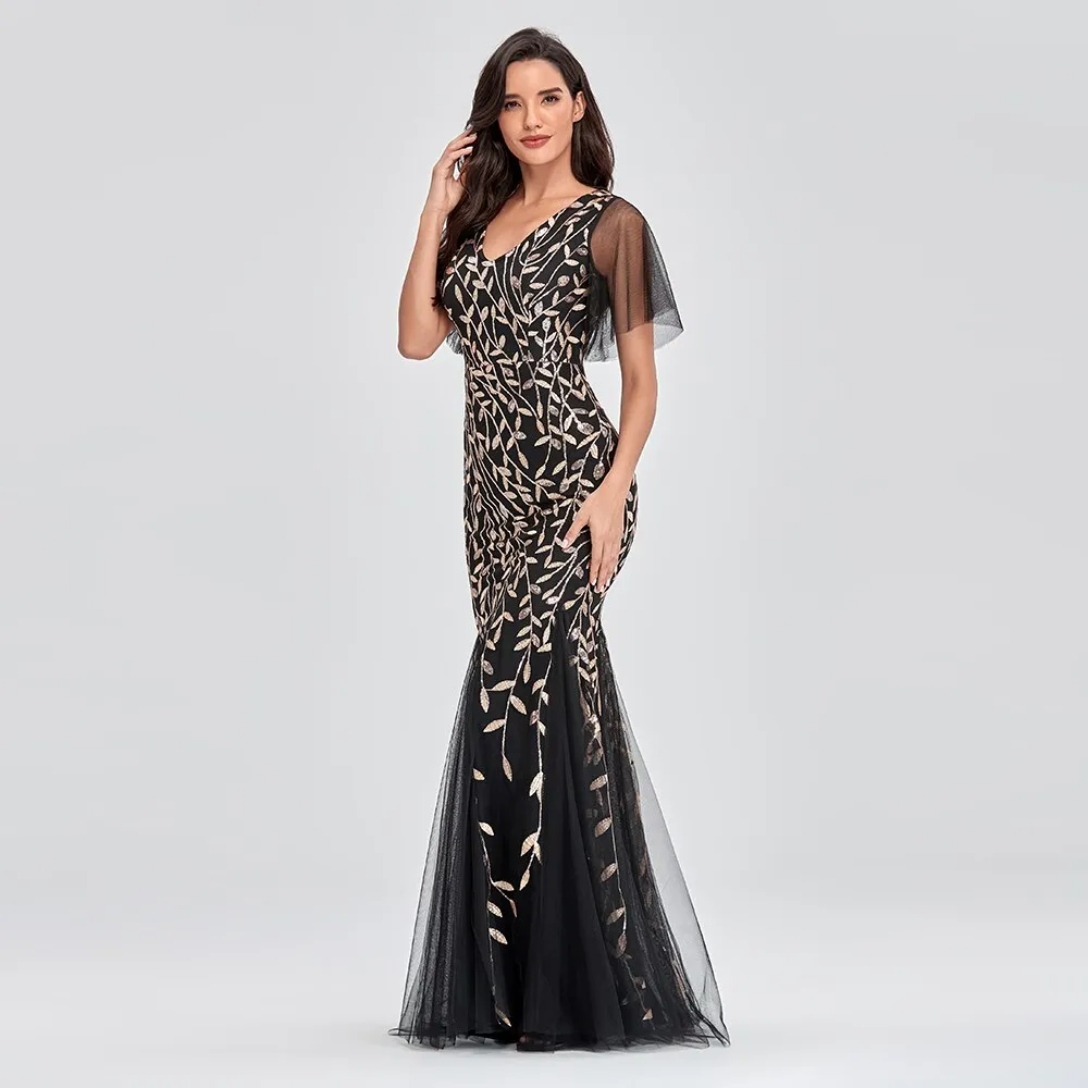 BerriesJam - 2024Plus Size V Neck Short Sleeve Lace Appliques Party Dress