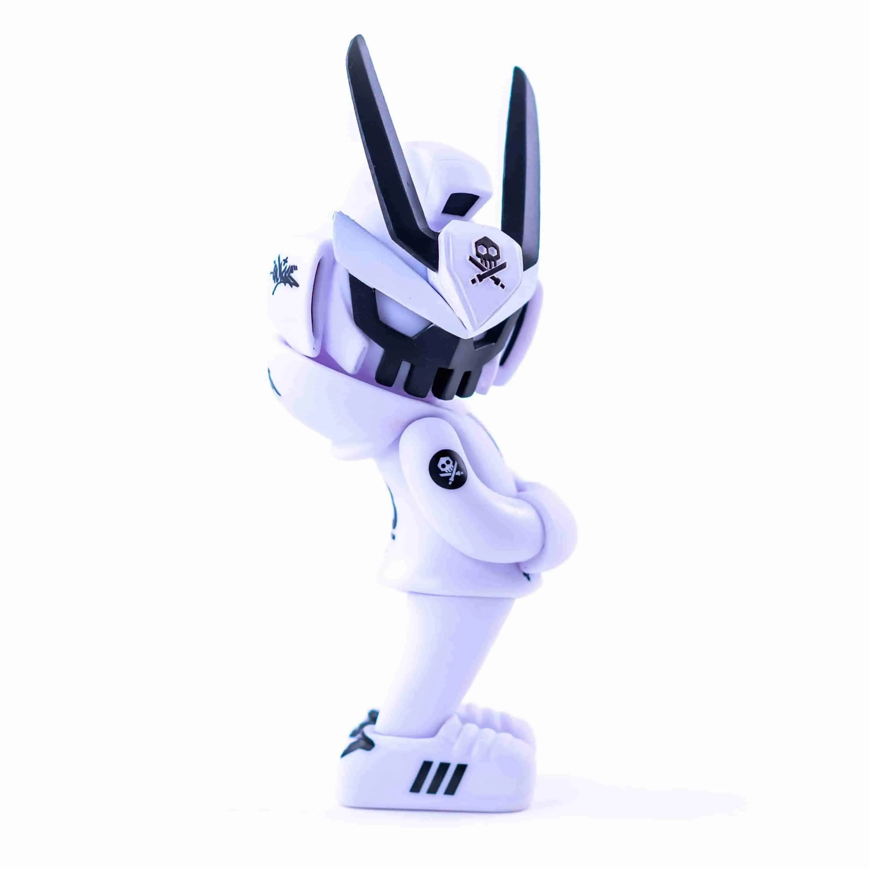 CORE EDITION TEQ 63 Ghost Mode White - 6 Inch Medium Figure by Martian Toys x Quiccs