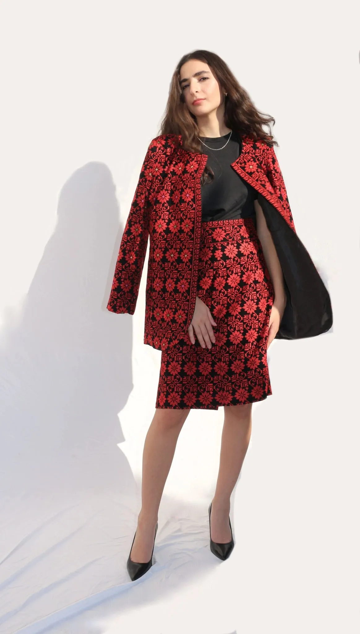 Floral Embroidered Blazer