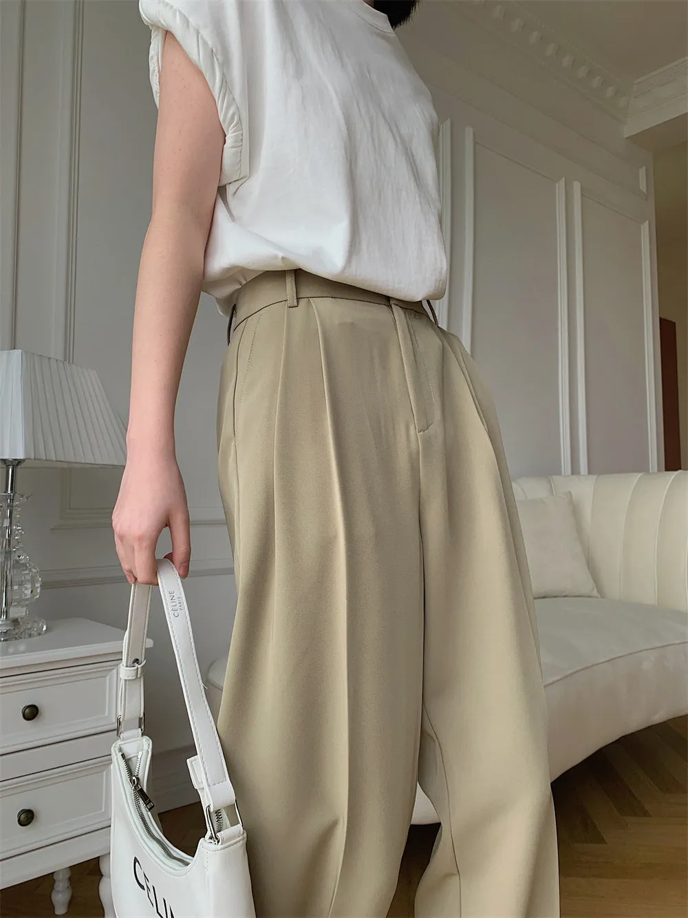 Hart pants (ready stock in khaki & black (S)/ 3 colours)