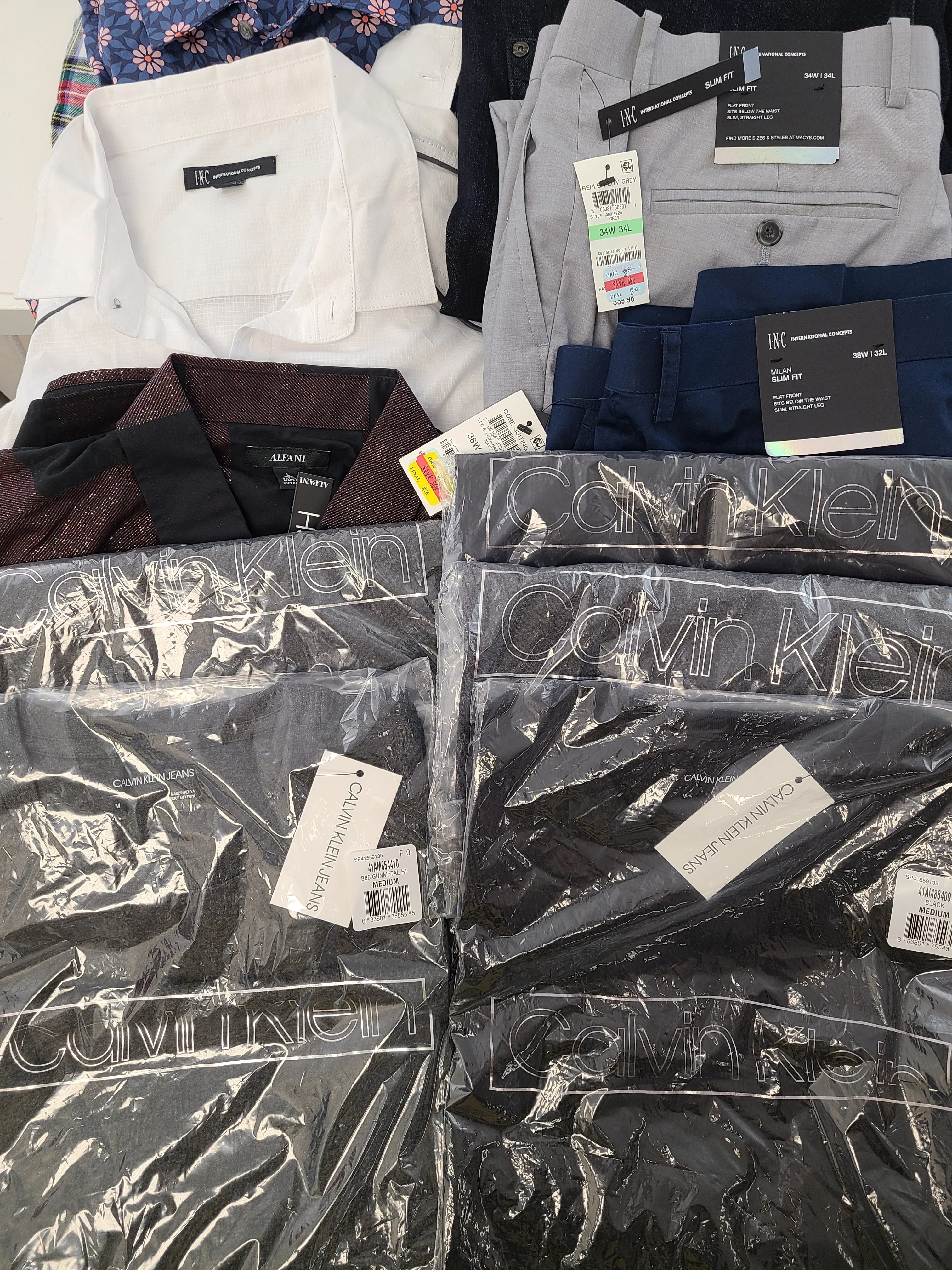 Men's Clothing Wholesale Lot Calvin Klein, Tasso Elba, American Apparel, Bar lll, INC, Alfani and more, 26 Units, Shelf Pulls, MSRP $1,567.49