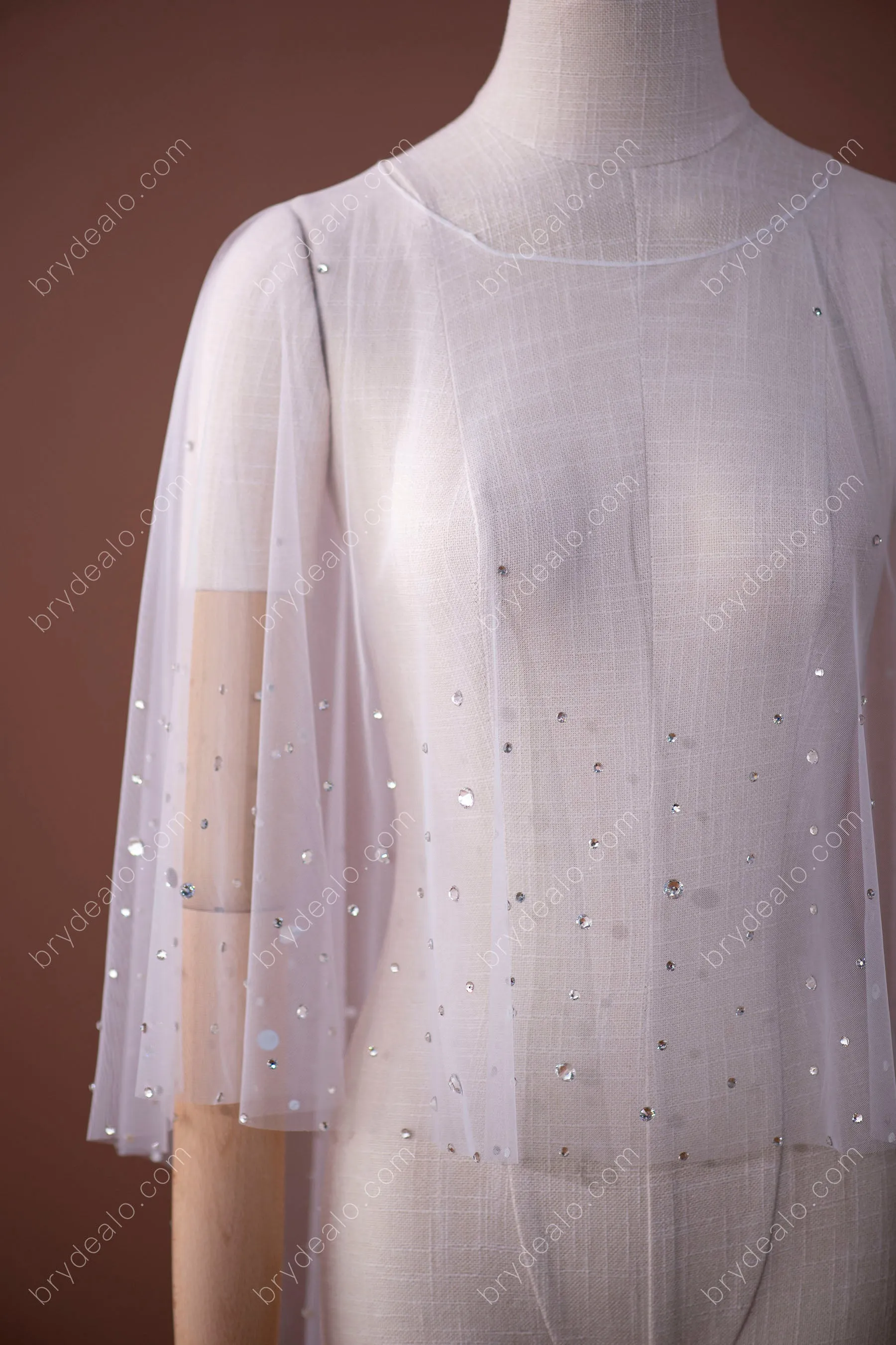 Trendy Shiny Rhinestones Tulle Bridal Cape